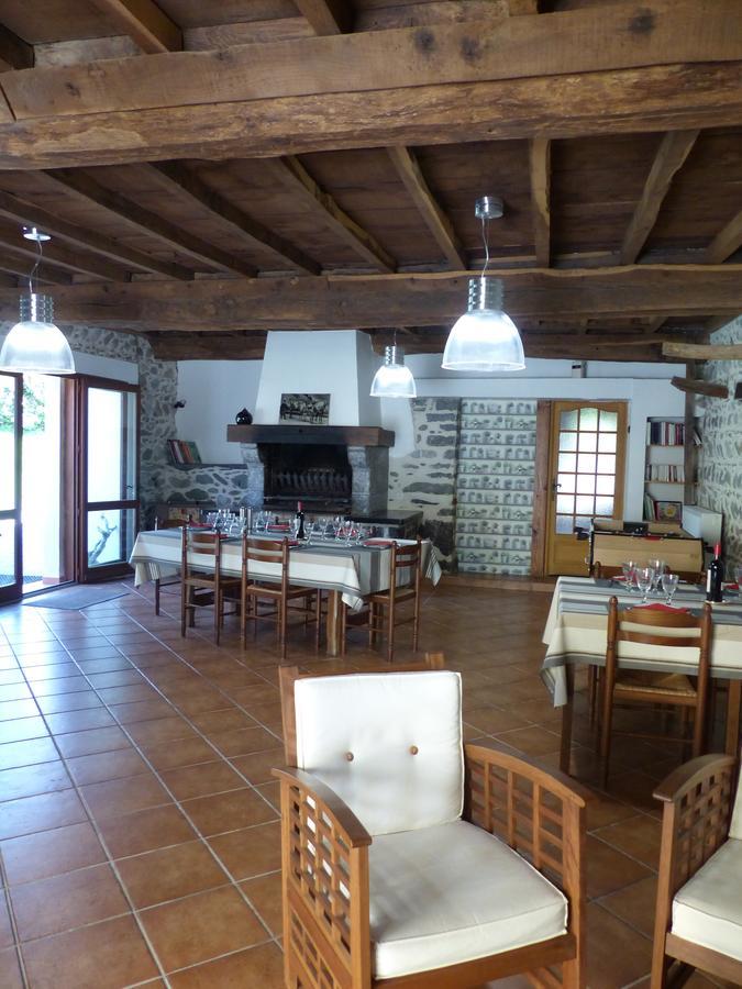 Maison D'Hotes Les 3 Baudets Issor Bagian luar foto